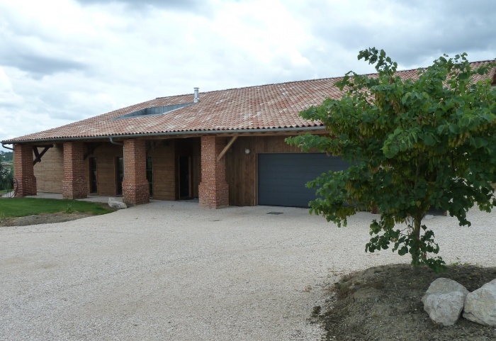 MAISON CONTEMPORAINE ATYPIQUE  - LA VILLA GRANGE : Montrab 2